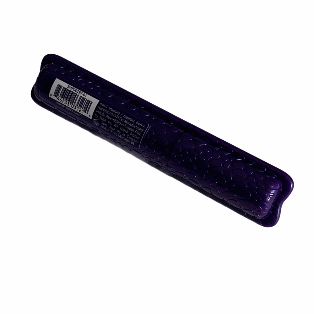 new Tarte シ Lights, Camera, Lashes™ シ Mini Mascara シ 4 in 1 Smudge Proof シ Black - Picture 8 of 10